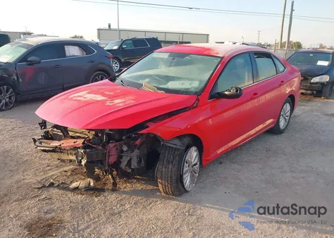 2019 Volkswagen Jetta 1.4T R-Line/1.4T S/1.4T Se z USA, uszkodzony, nr VIN 3VWC57BU6KM028230